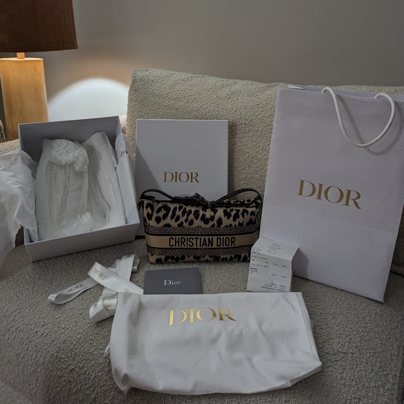 Christian Dior MEDIUM DIORTRAVEL NOMAD POUCH Brand New - Picture 11 of 14